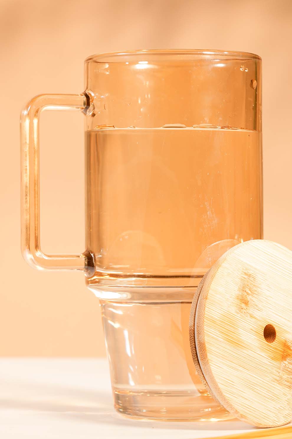 Stam Amber Glass Tumbler with Wooden Lid & Glass Straw (750ml)