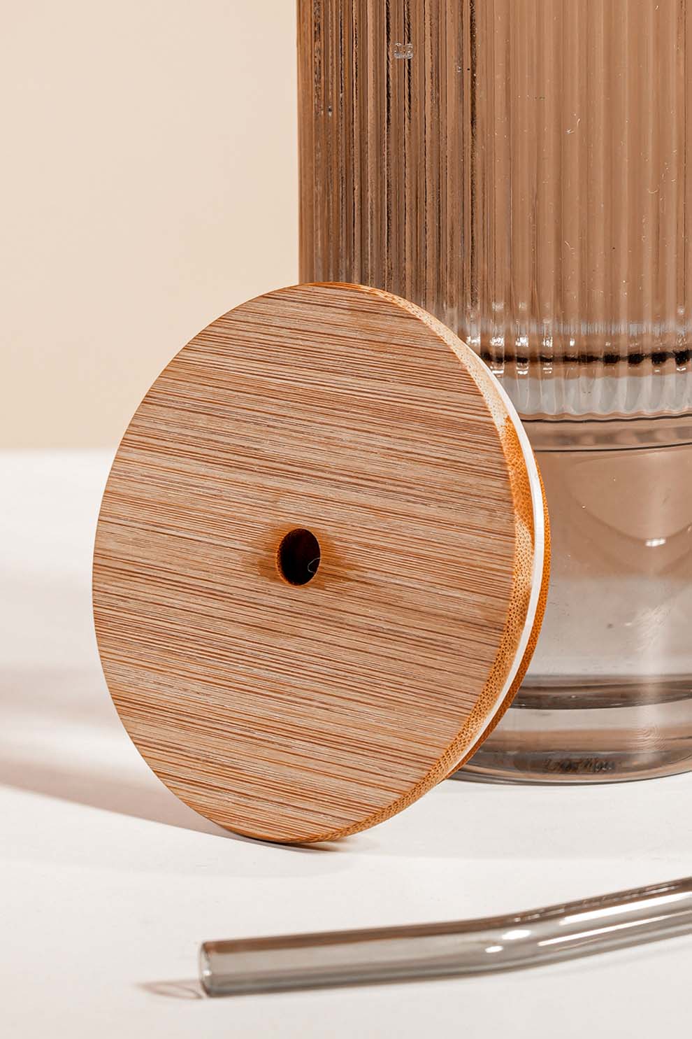 Stan Smoke Glass Tumbler with Wooden Lid & Glass Straw (750ml)