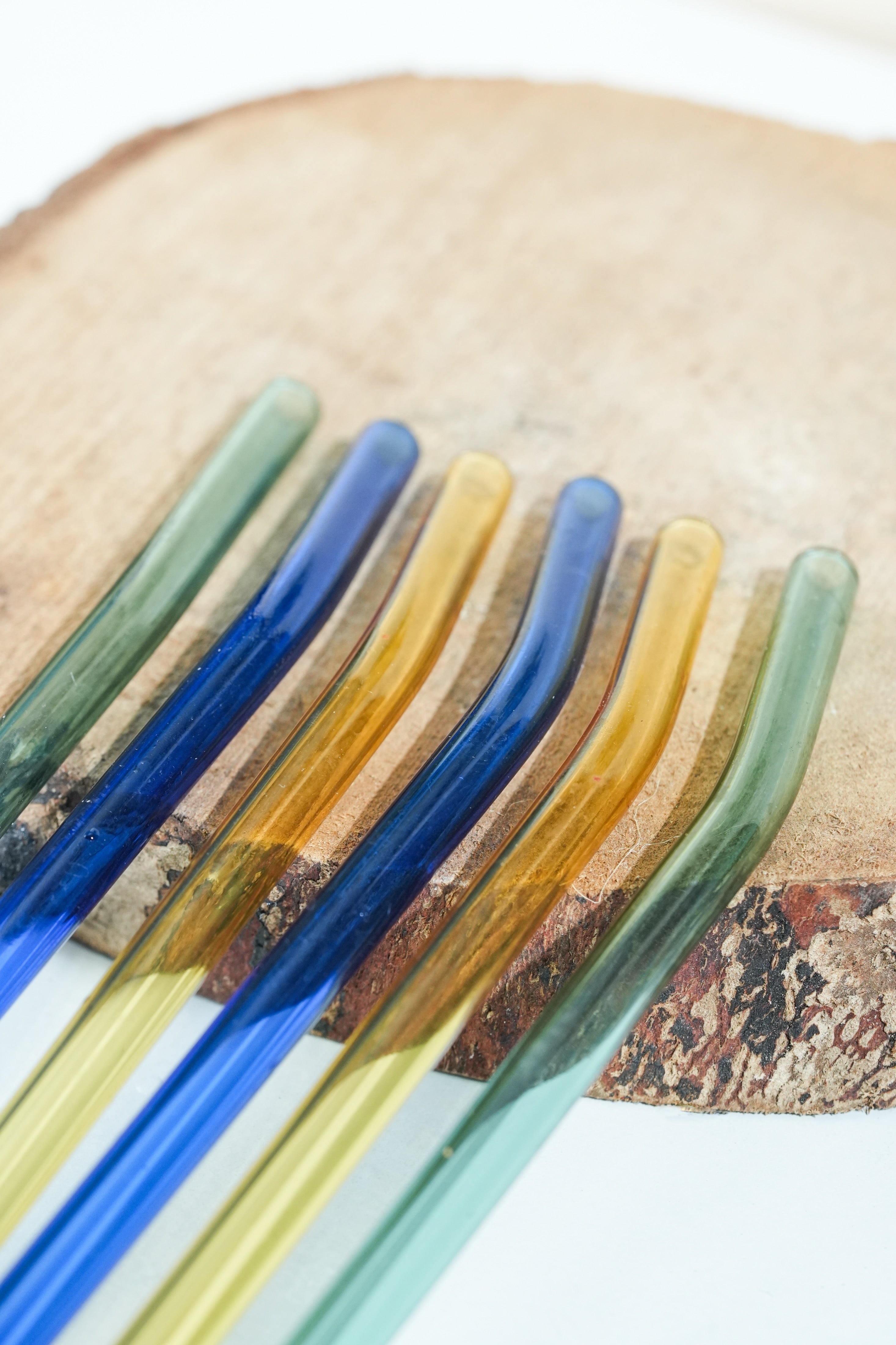 Coloured Glass Straws Set of 6 with Straw Cleaner (20cm)