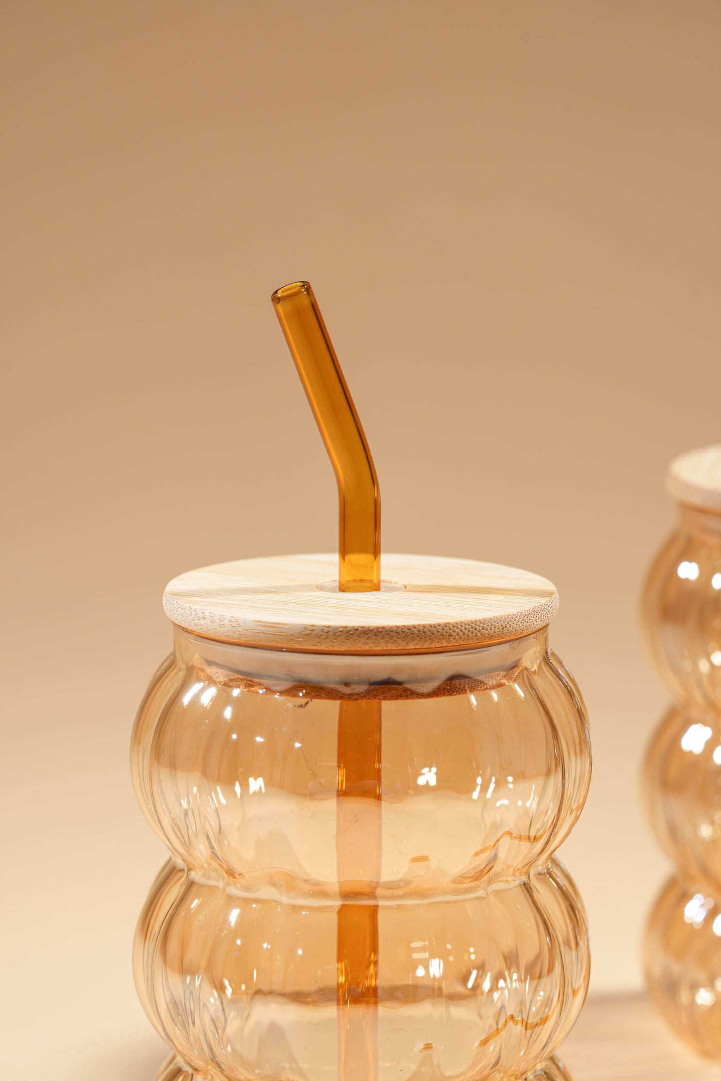 Amber Hive 2.0 Glass Tumbler with Wooden Lid & Glass Straw Set of 2 (600ml)