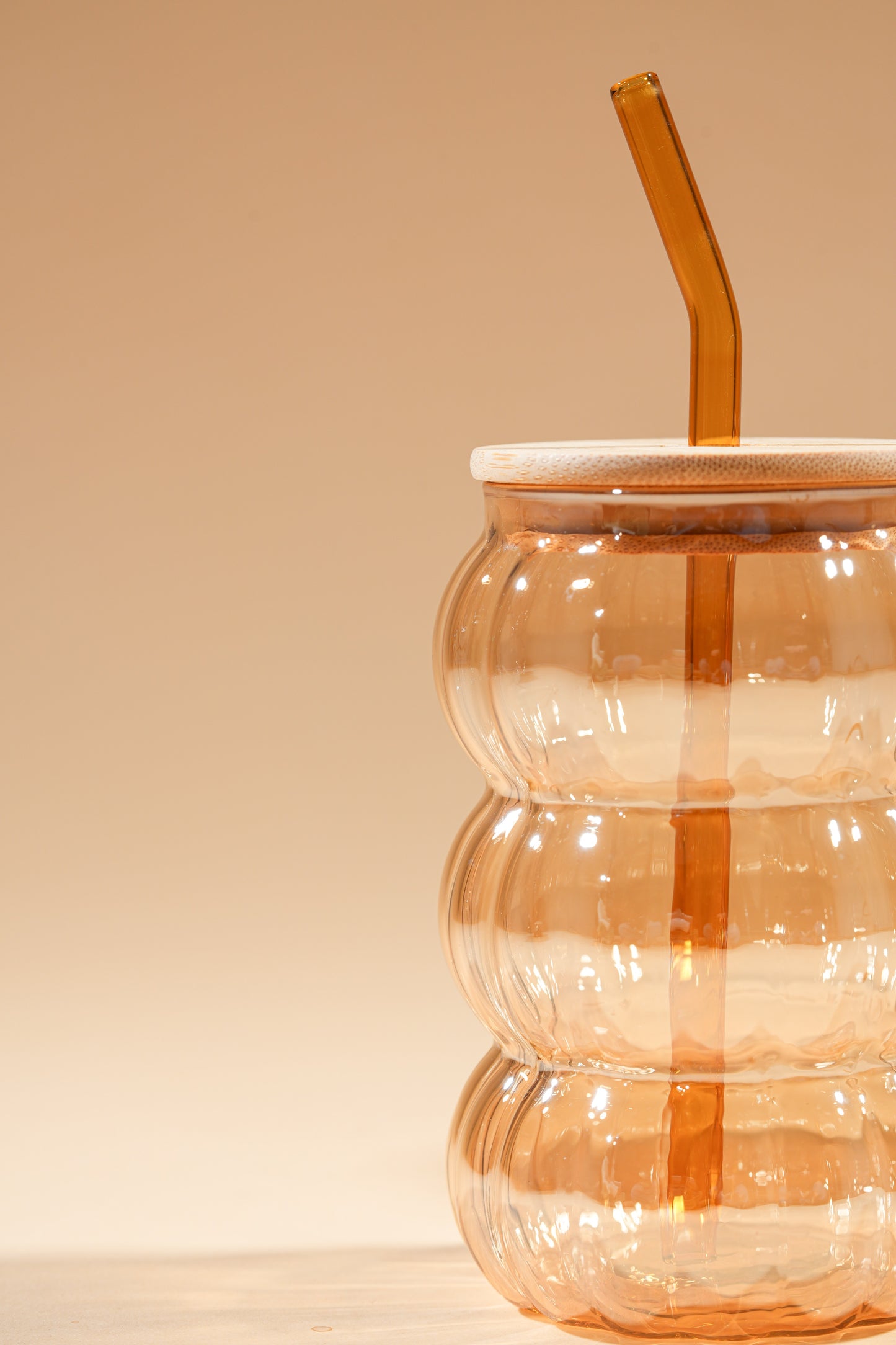 Amber Hive 2.0 Glass Tumbler with Wooden Lid & Glass Straw Set of 2 (600ml)