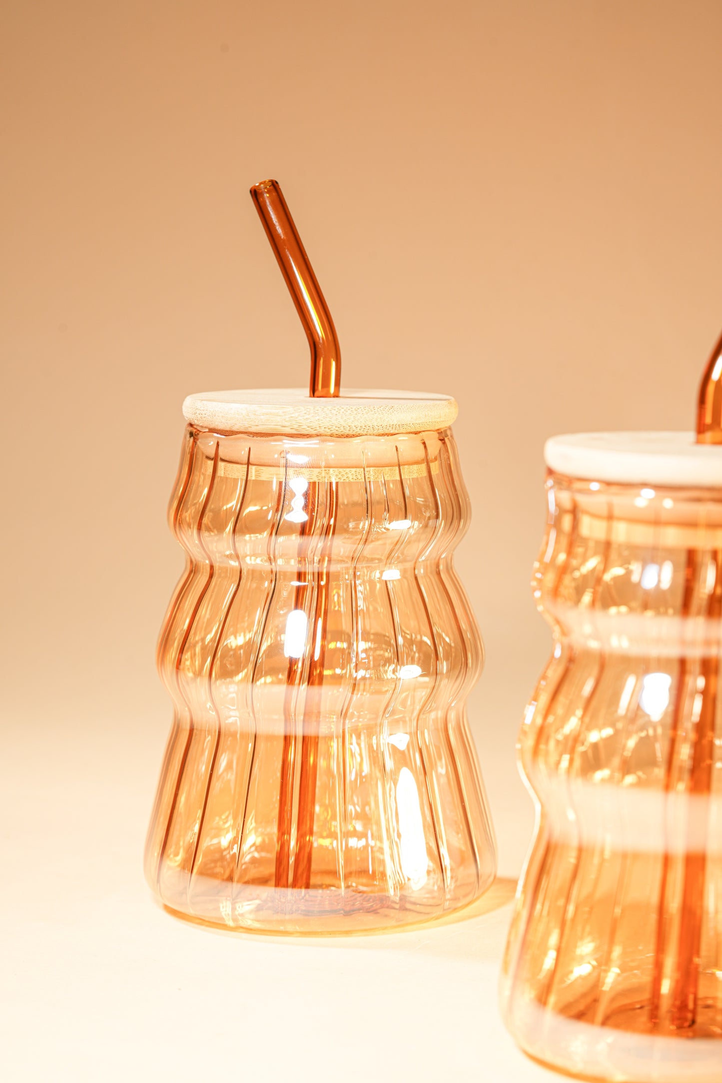 Amber Ripple Glass Tumbler with Wooden Lid & Glass Straw Set of 2 (480ml)